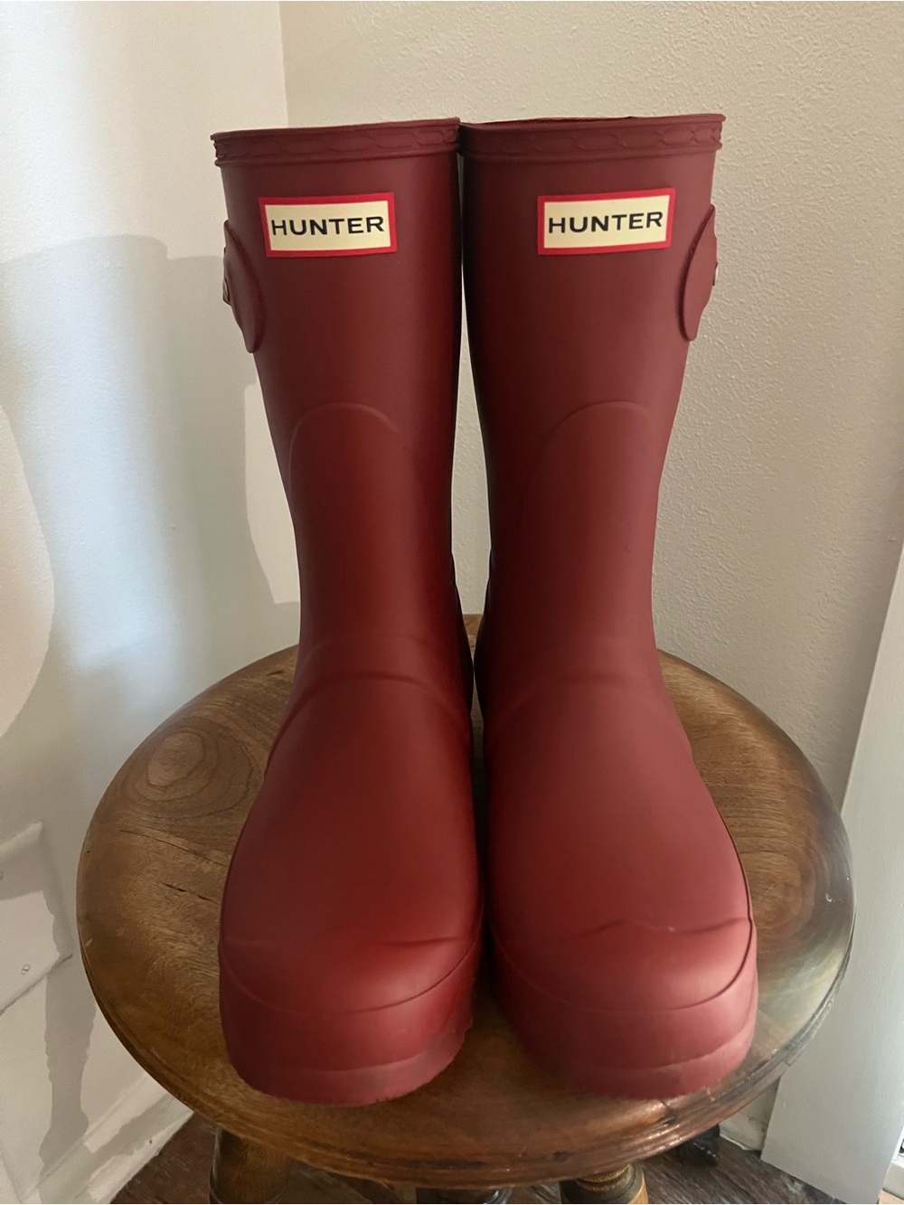 Women’s Hunter short rain boots- size 9